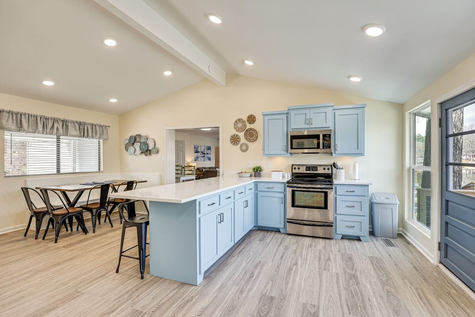 House (3 Bedrooms) | Interior