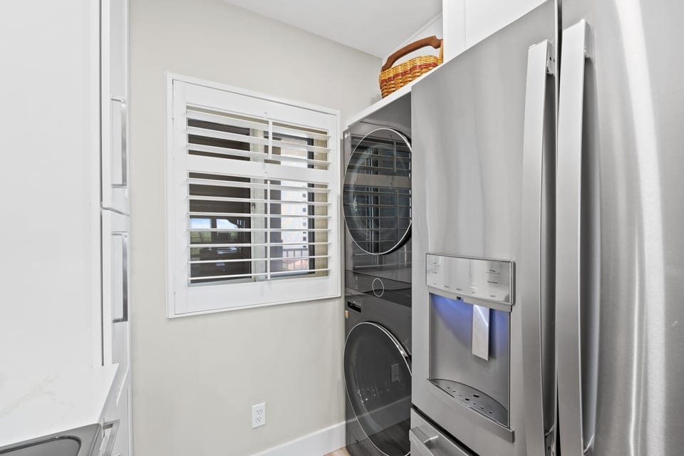Washer and Dryer in unit for guest use.

Professionally Managed by
Breathe Easy Rentals