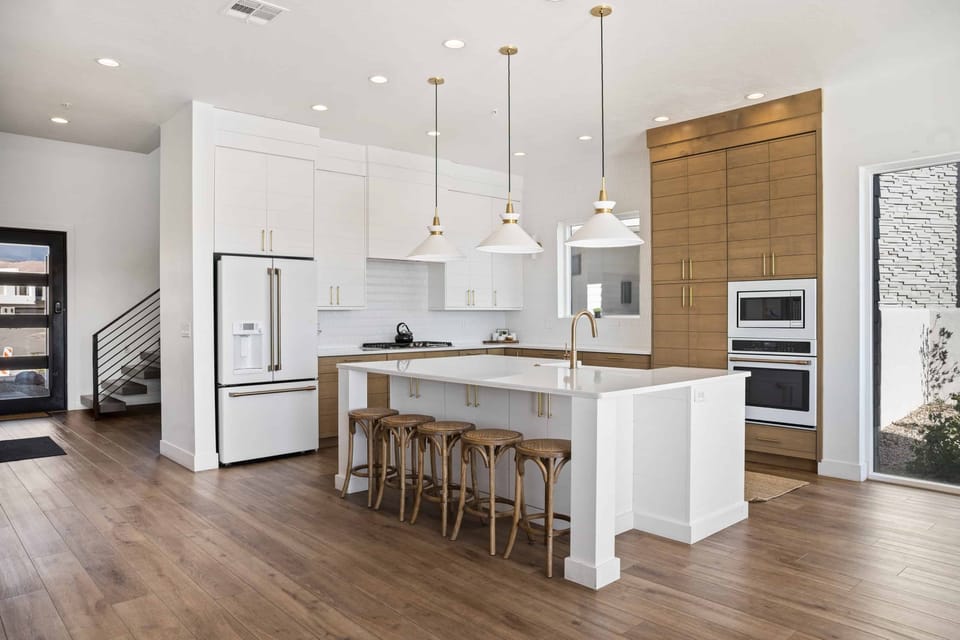 House, Multiple Bedrooms | Private kitchen | Fridge, oven, coffee/tea maker, toaster