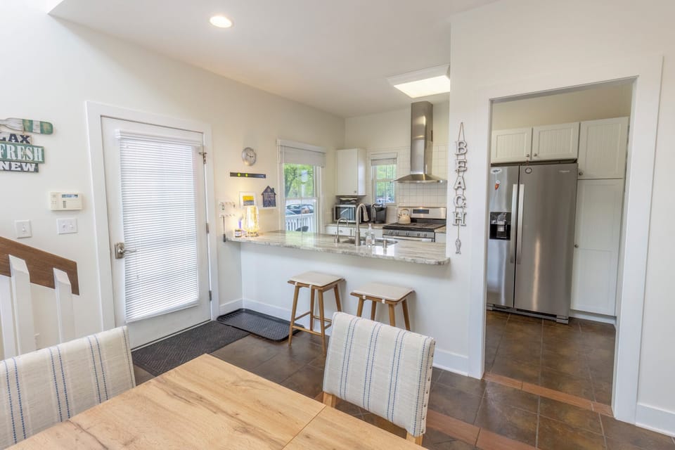 Main Level | Kitchen | Dining
