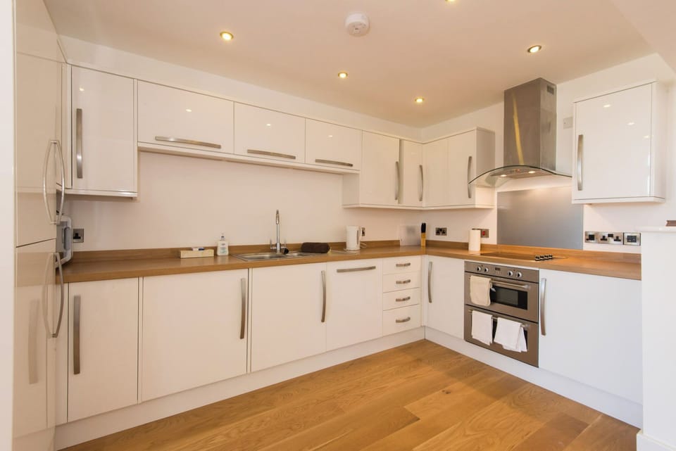 Kitchen area | Trippet Cottage - Hallagenna Farm Properties, Bodmin Moor