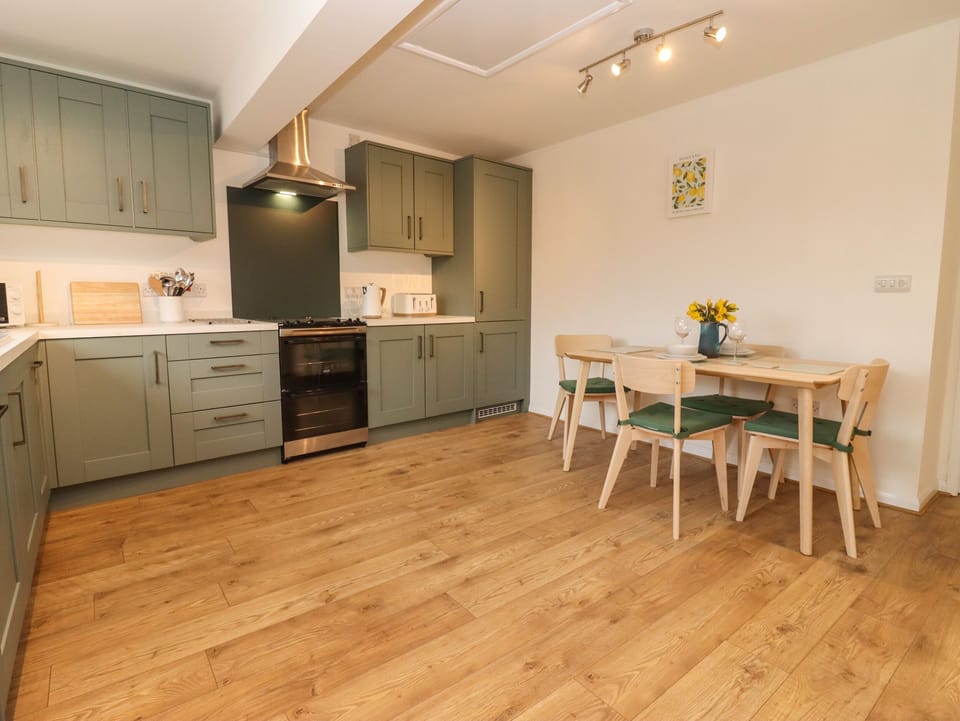 Fridge, dishwasher, electric kettle, toaster
