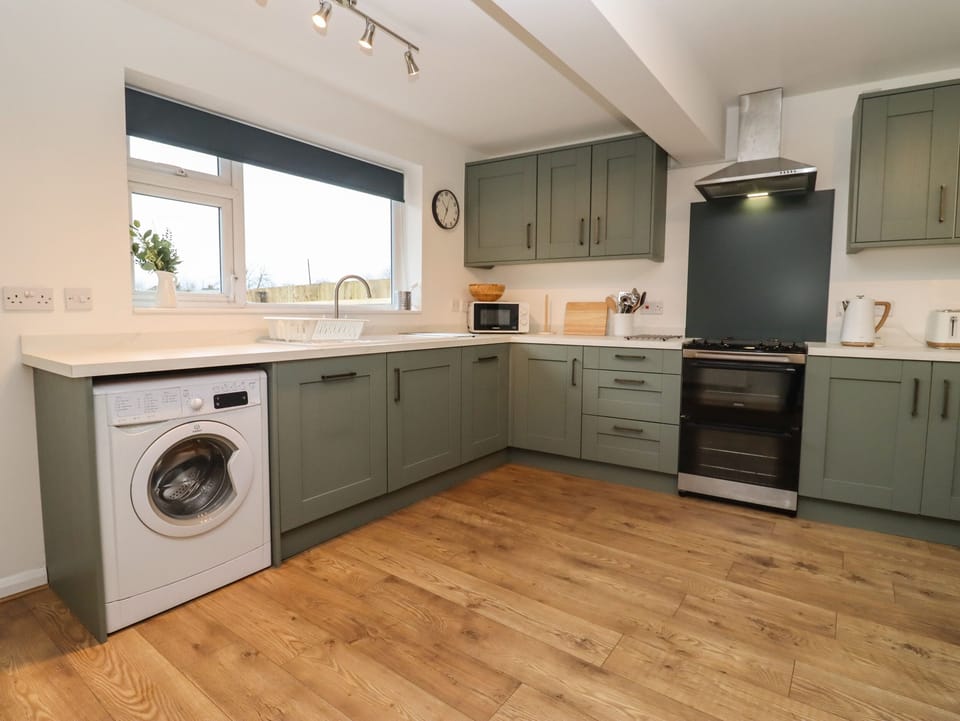 Fridge, dishwasher, electric kettle, toaster