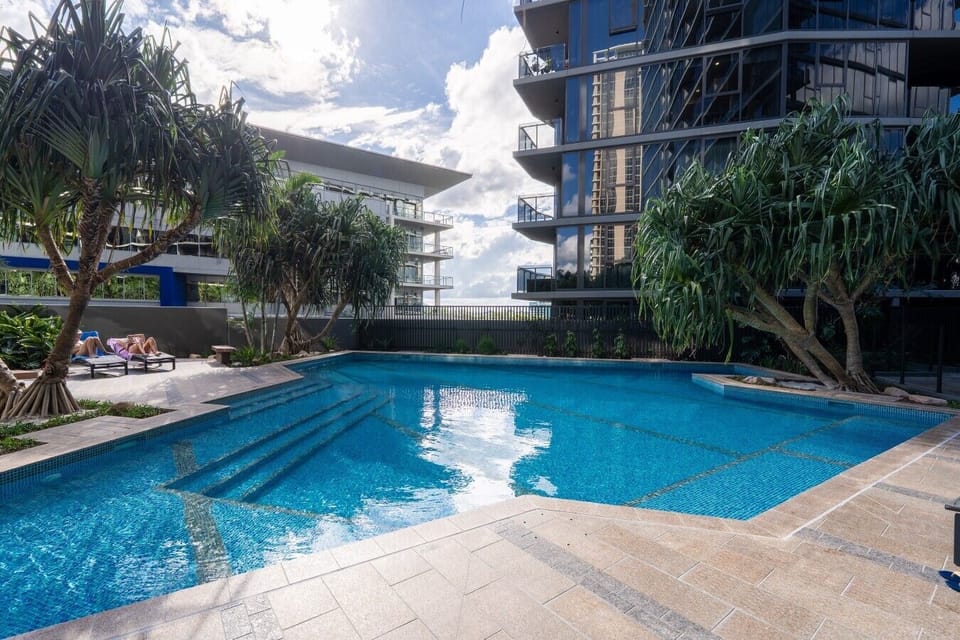 12603.2 Tower 1 Level 7 pool, sauna, bbq-7