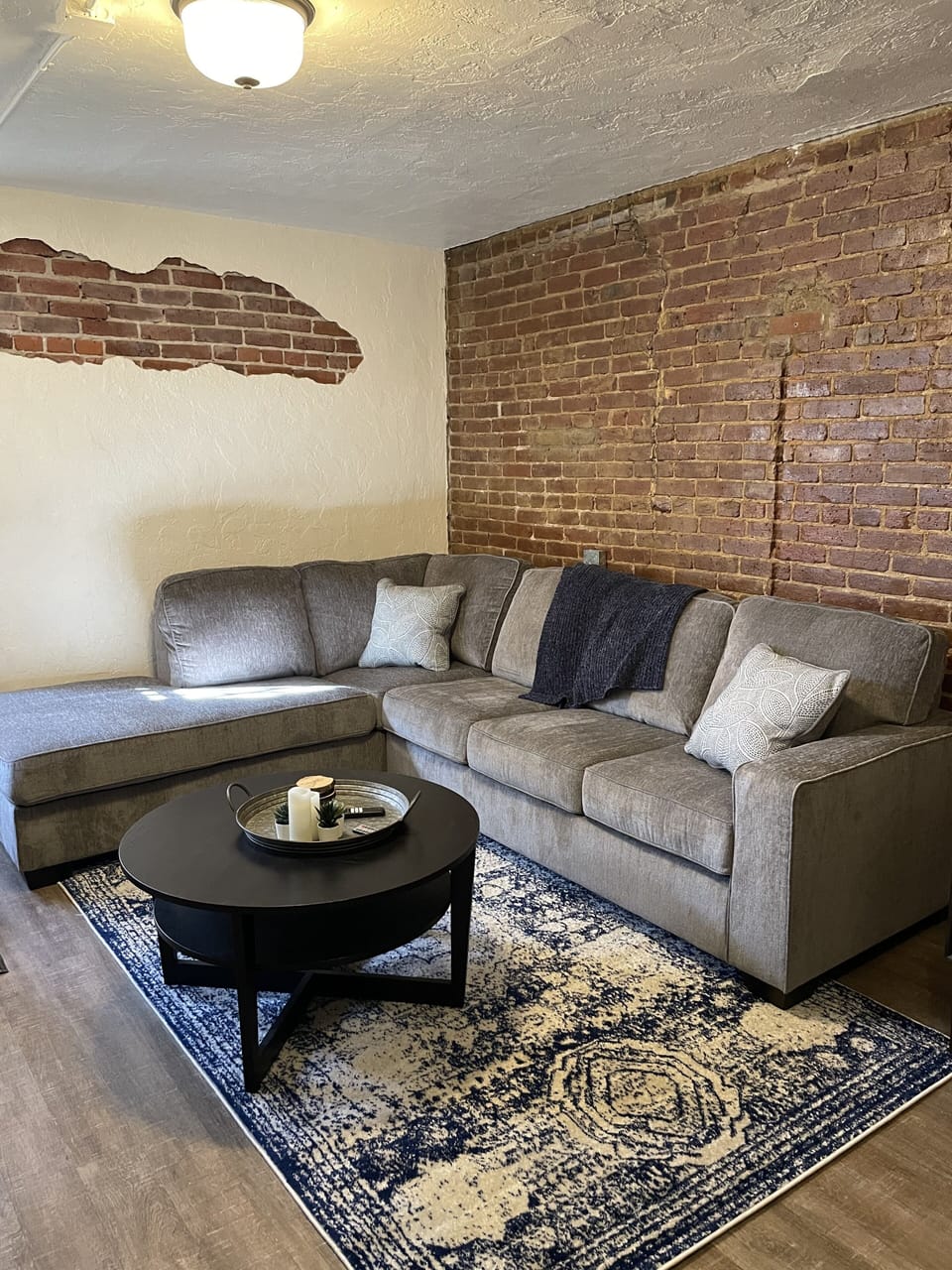 Living room with full size sleeper sofa
