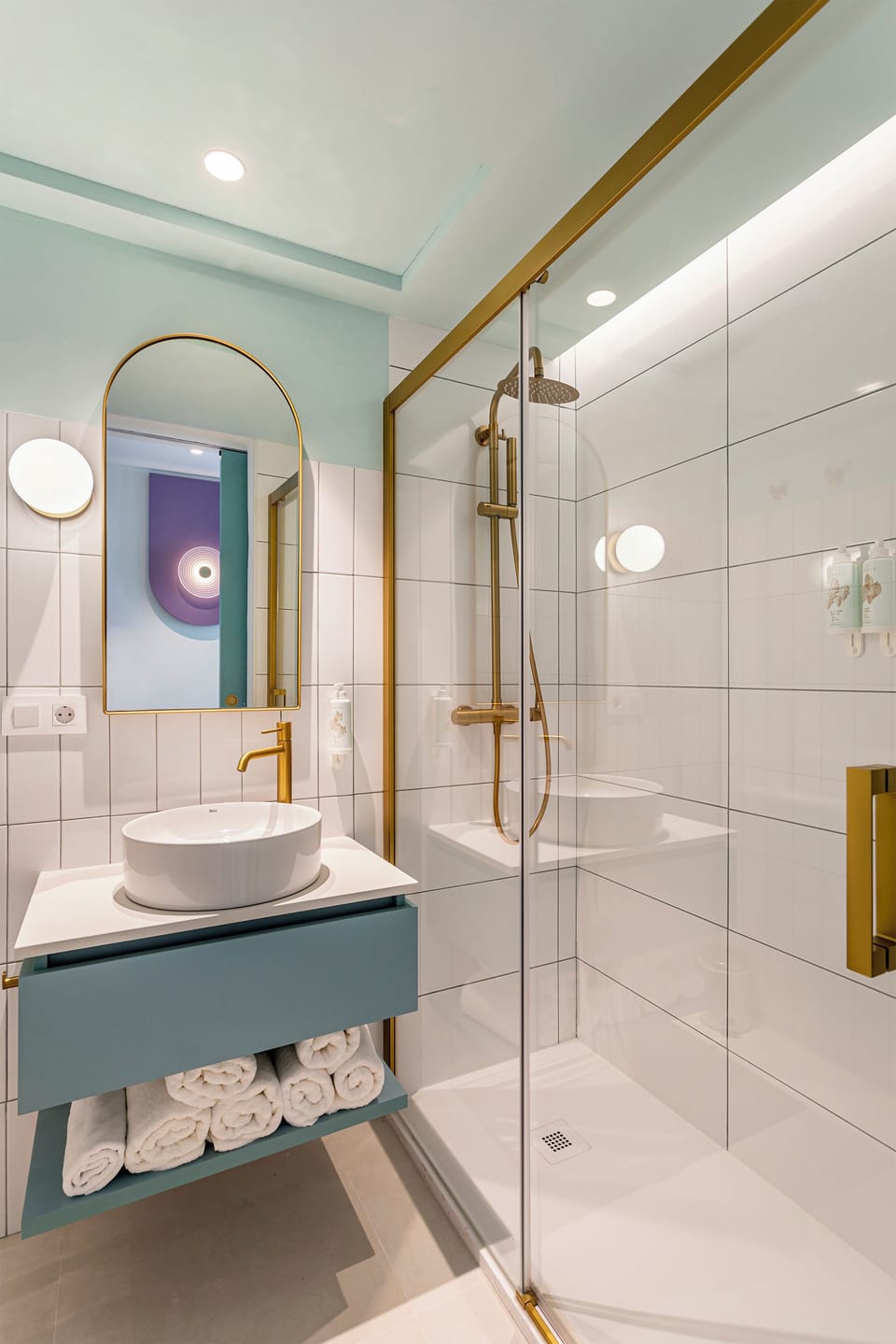 Double Room, Sea View | Bathroom | Shower, towels