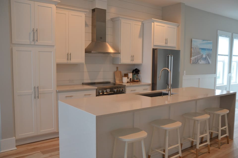 Kitchen with 4 seats
