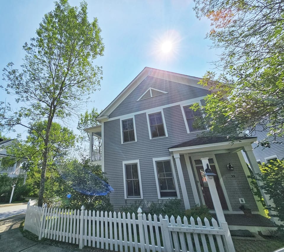 Serene 3 bed Escape in the Heart of Stowe (1974)