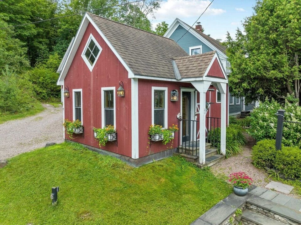 Vermont Style in Stowe Center - Walk to Everything (3001)