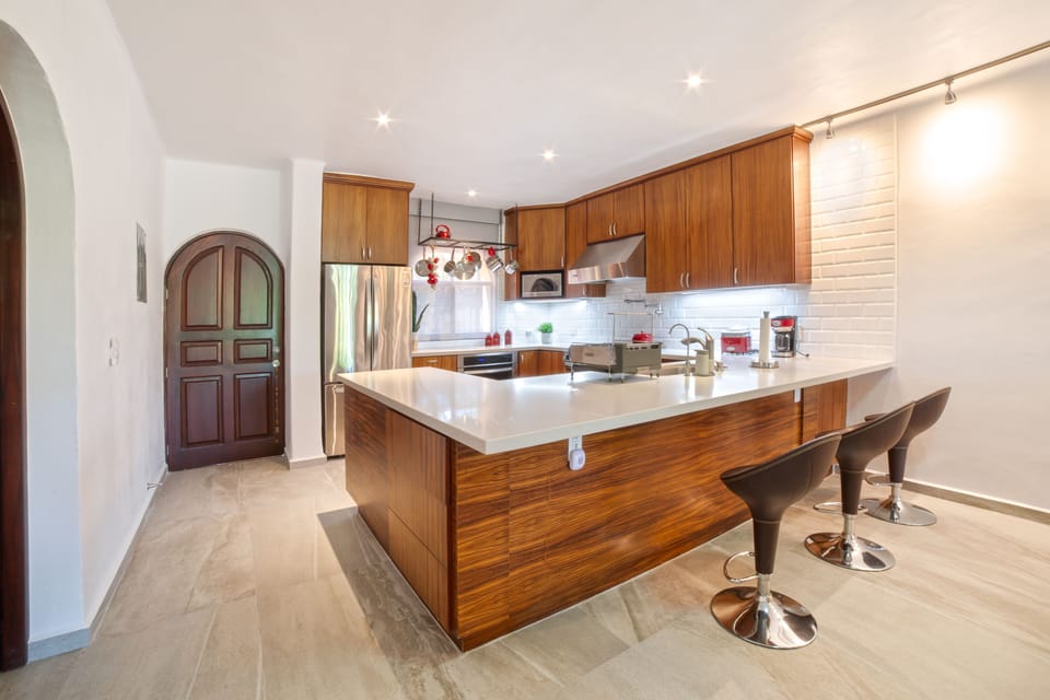 Condo - Image 8