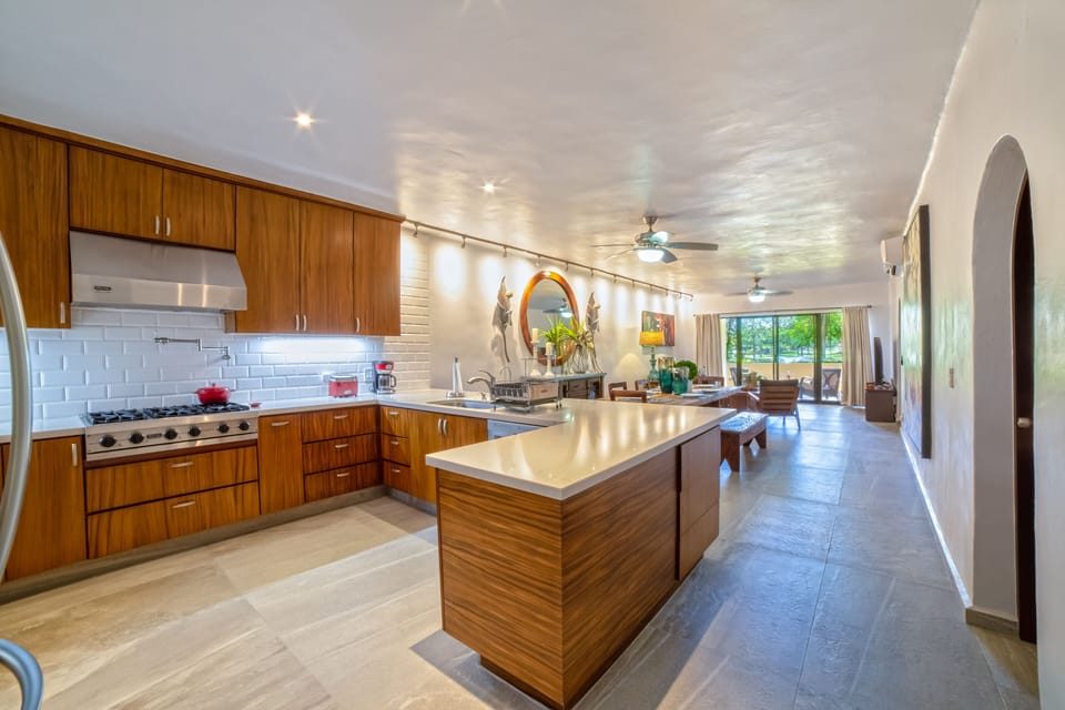 Condo - Image 4
