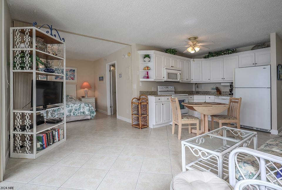 Estero Beach And Tennis Club 804A