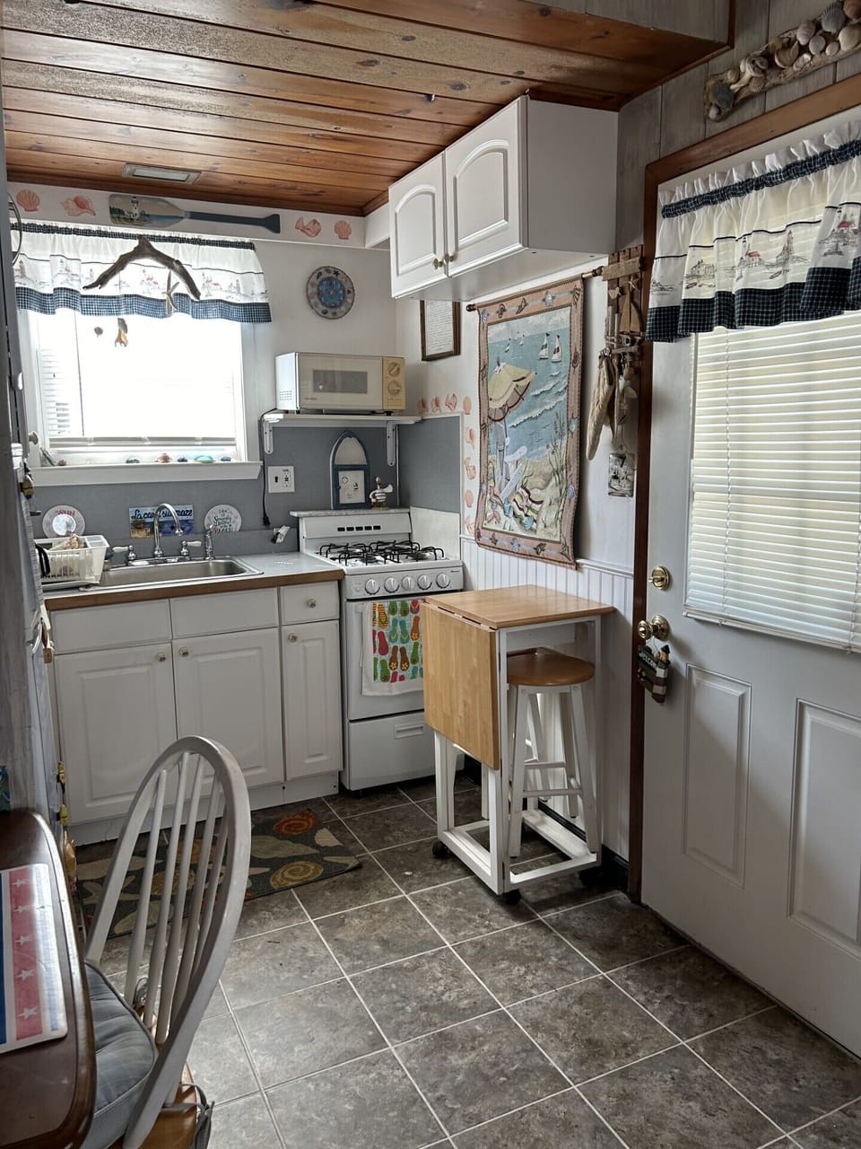 Kitchen area