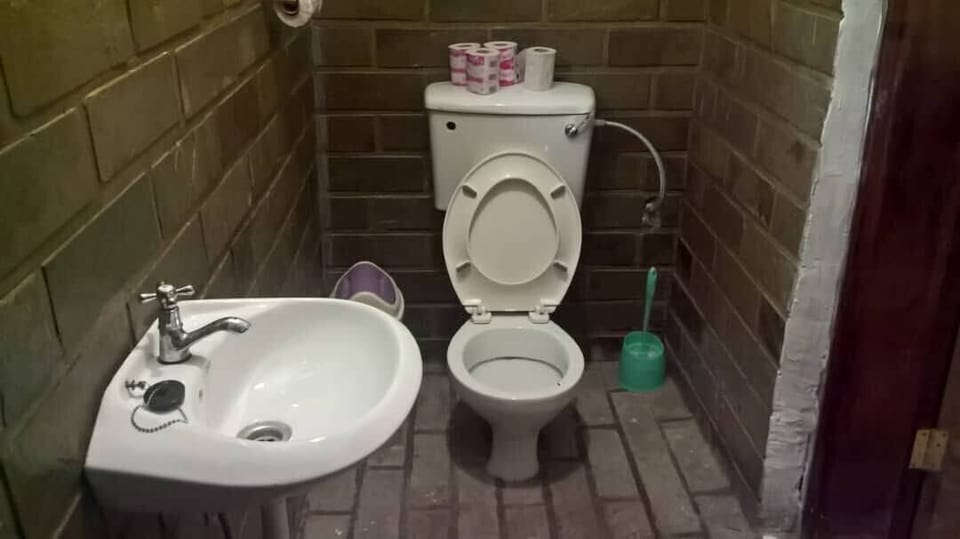 Deluxe Cottage | Bathroom