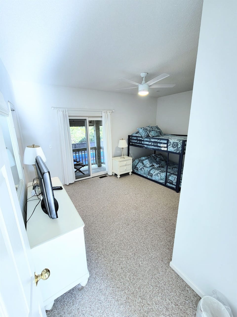 Bunk bedroom