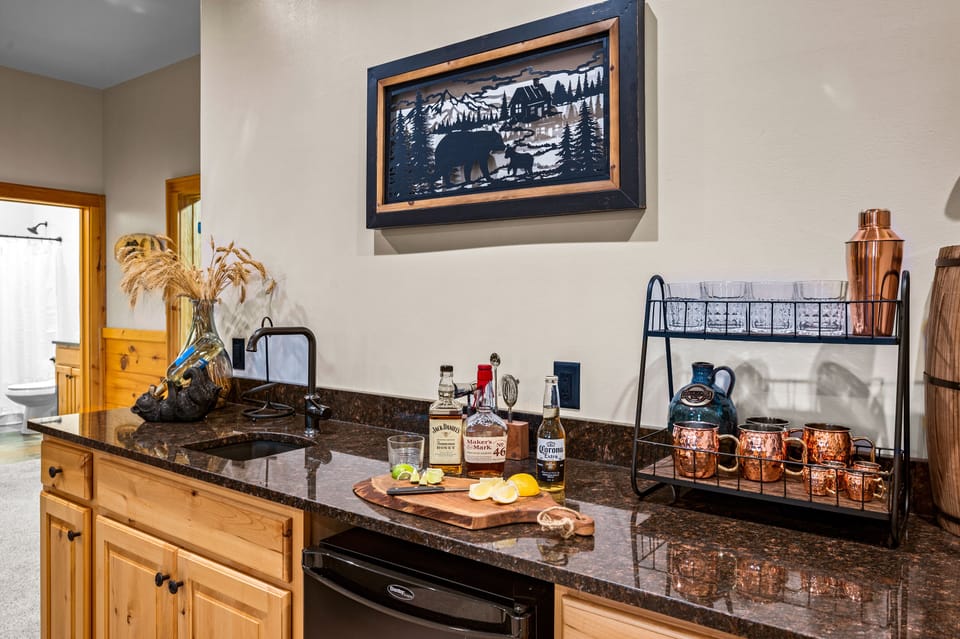 Wet bar perfect for preparing snacks and drinks as you spend time together