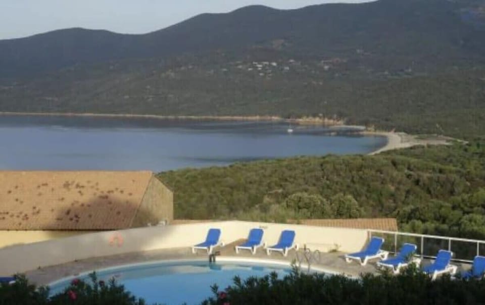 Piscine de la résidence