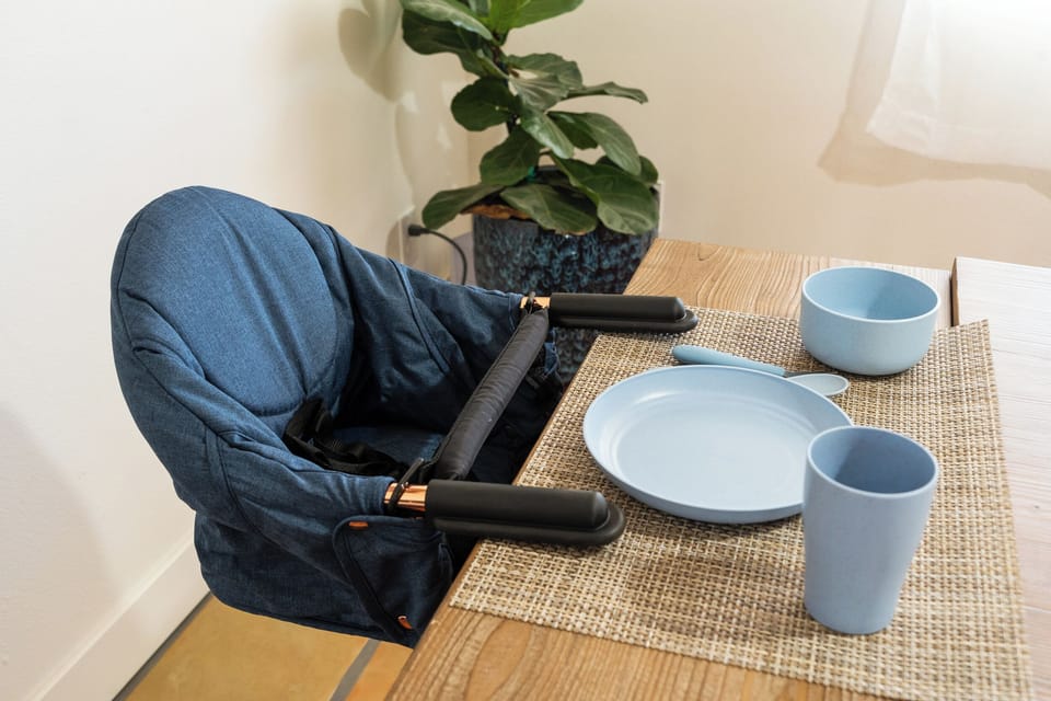 Baby dining seat and dining set