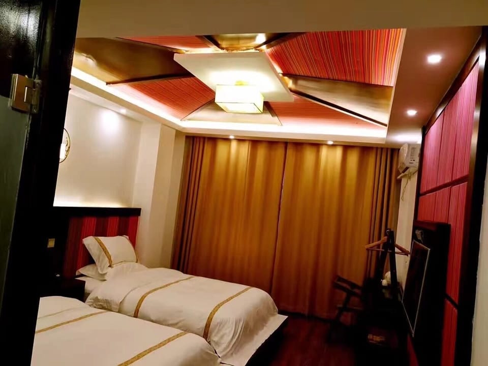 Classic Twin Room, City View | Soundproofing, WiFi (free)