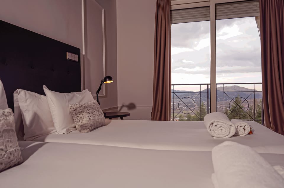 Panoramic Double Room, 1 Bedroom, Non Smoking, Lake View | In-room safe, blackout drapes, iron/ironing board, free WiFi
