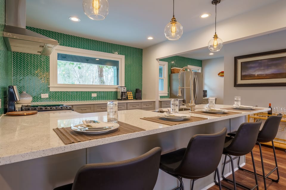 Breakfast bar seating to enjoy the cooking show 