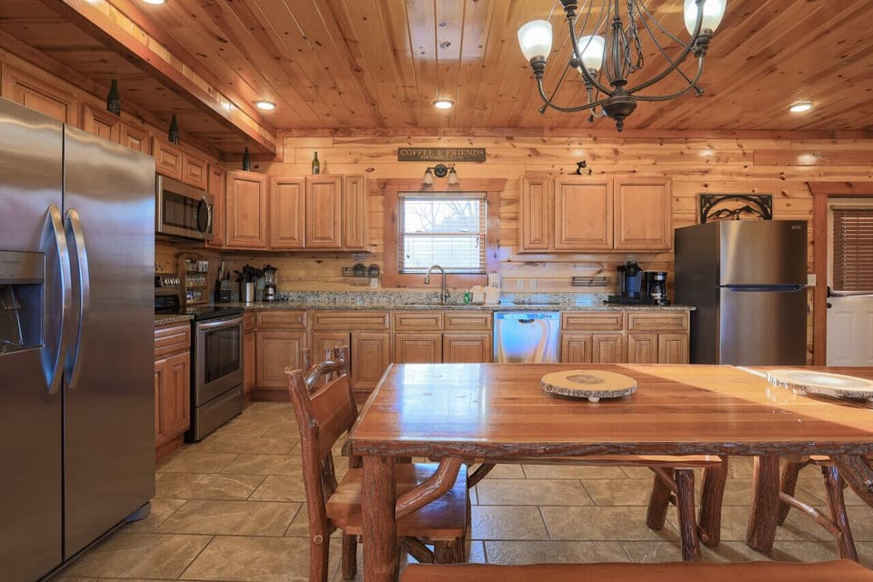 Dining Table and Fully Equipped Kitchen