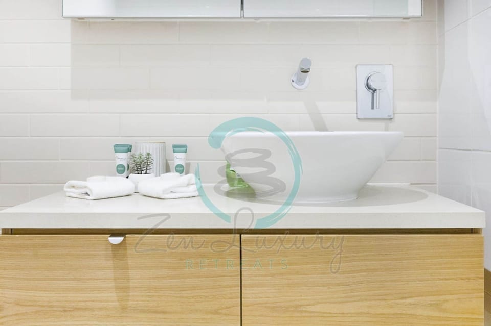 Zen Oceania Moon Dunes Gulf View Apartment in Darwin