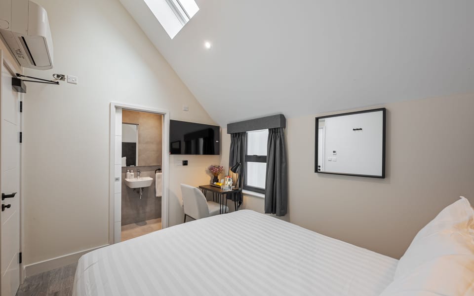 Superior Double Room | Free WiFi