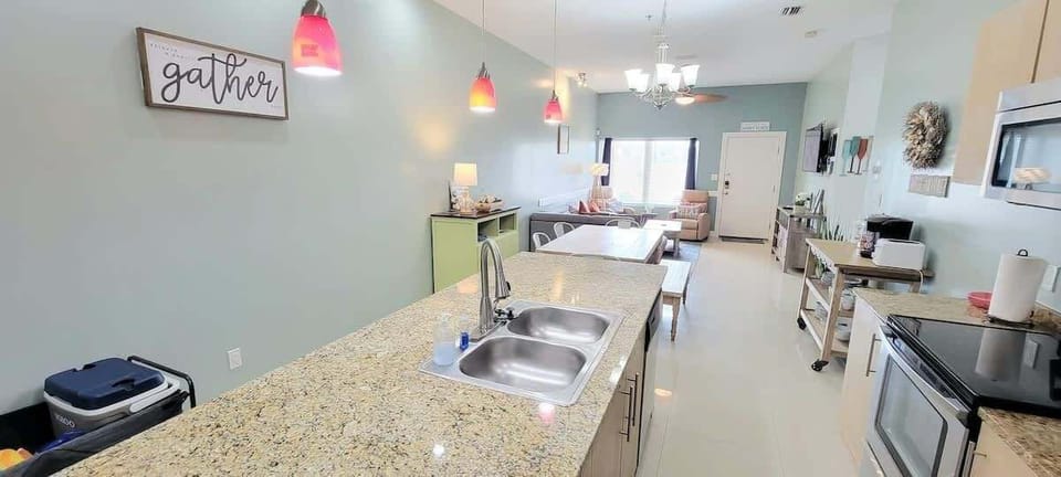 Apartment, 2 Bedrooms | Private kitchen | Coffee/tea maker, fridge, oven, toaster