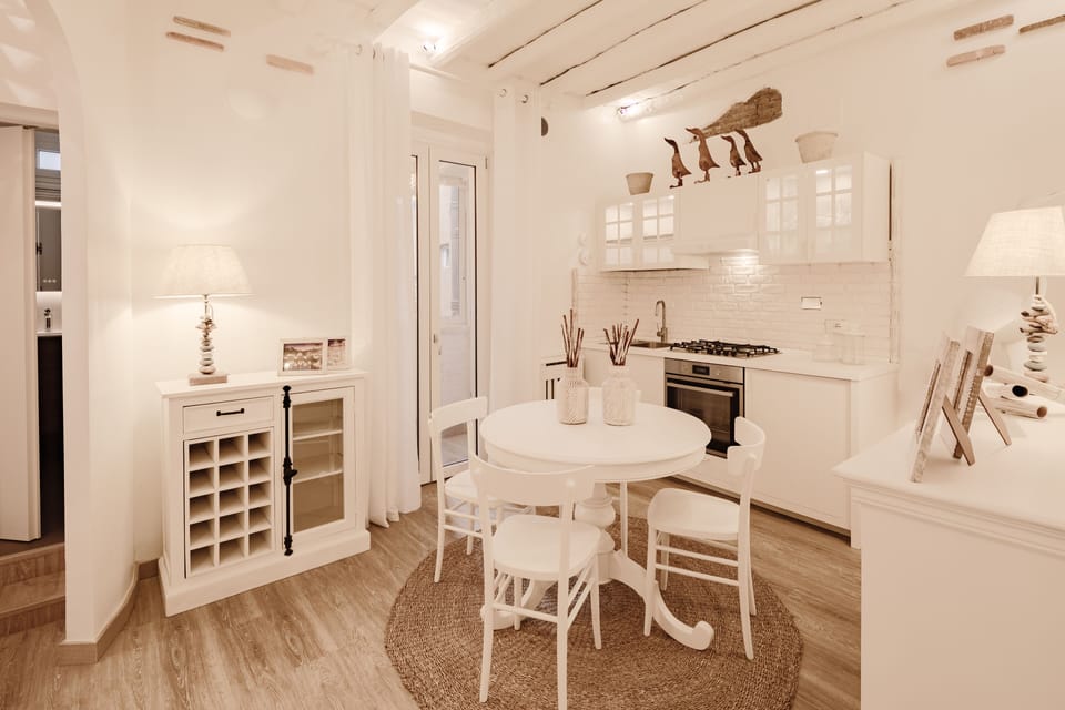 Luxury Apartment | Private kitchen | Full-size fridge, oven, stovetop, toaster
