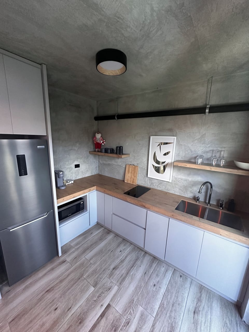 Equipped kitchenette