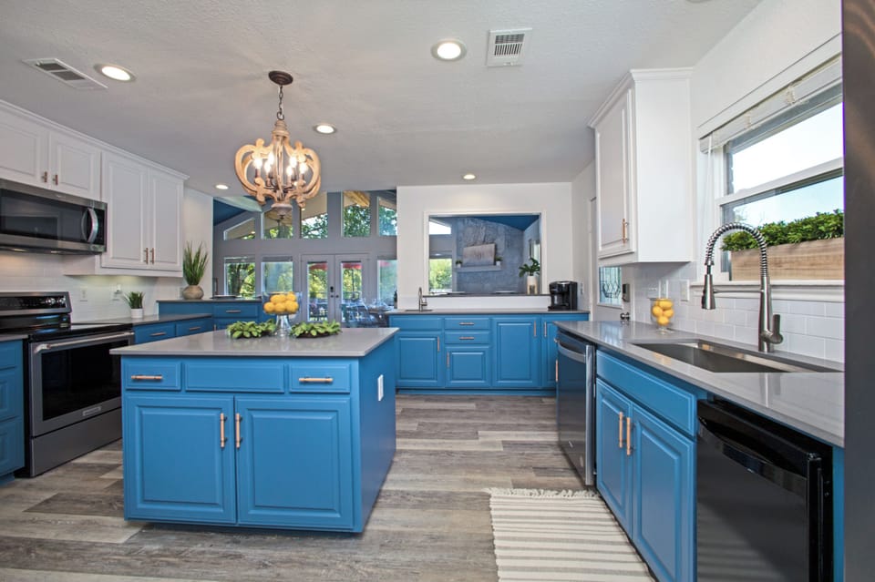 Full Kitchen