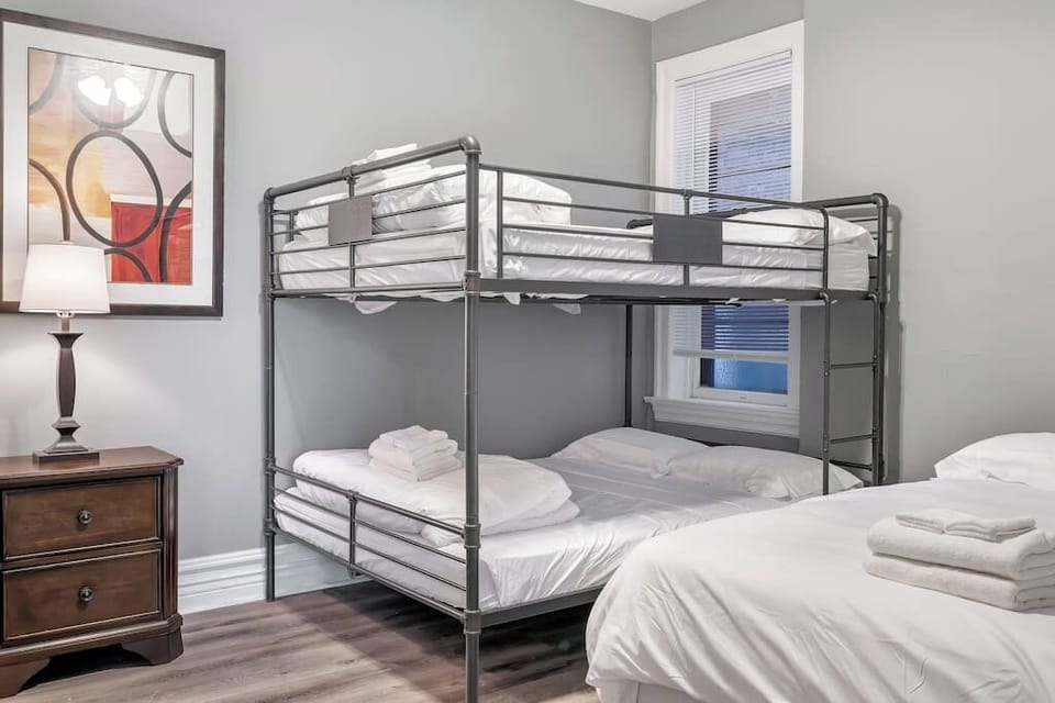 Bedroom 2 - 3 queens