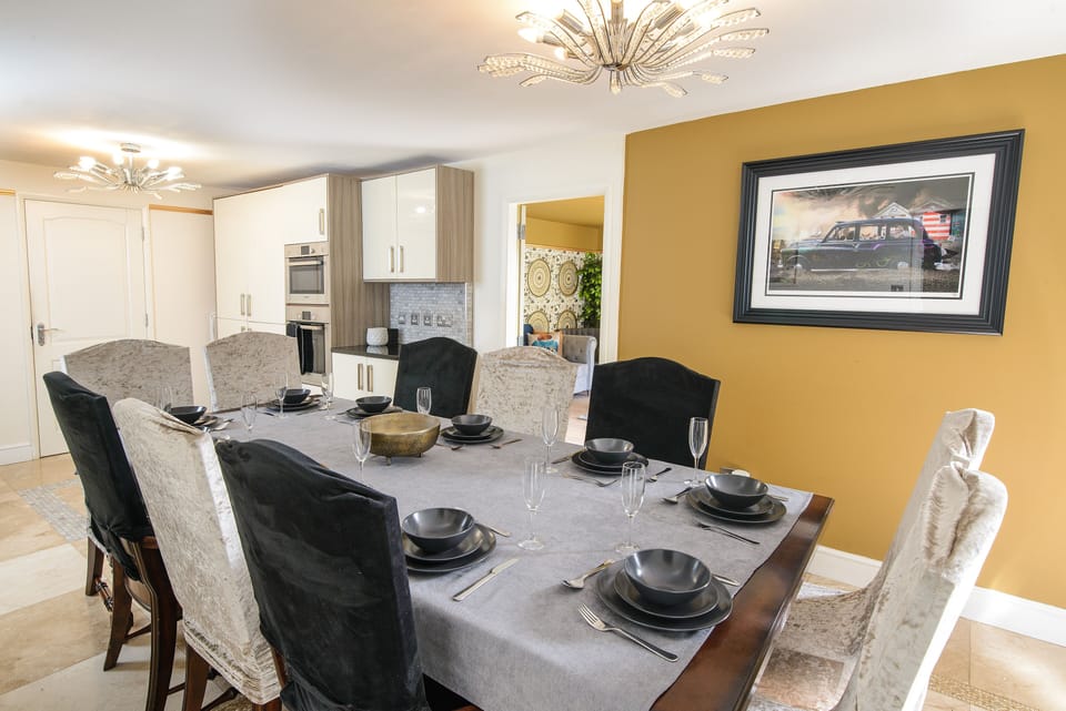 House | 3 bedrooms, iron/ironing board, free WiFi, bed sheets