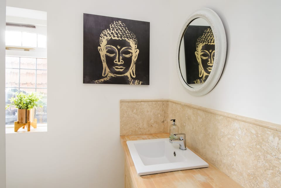 Cabin | Bathroom | Shower, hair dryer, towels