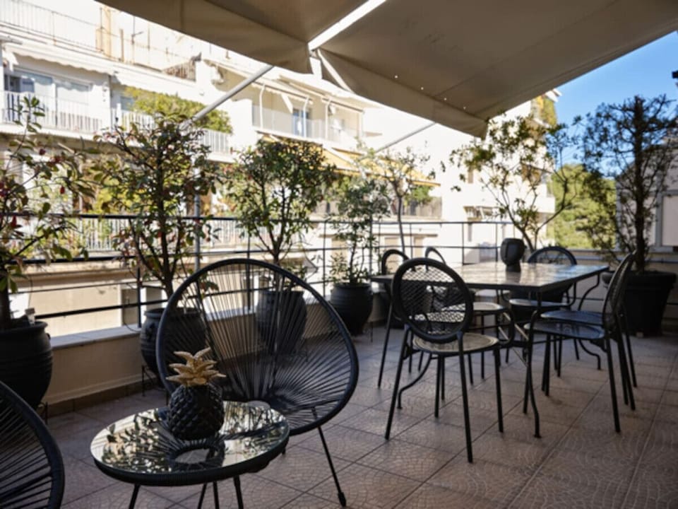 balcony
