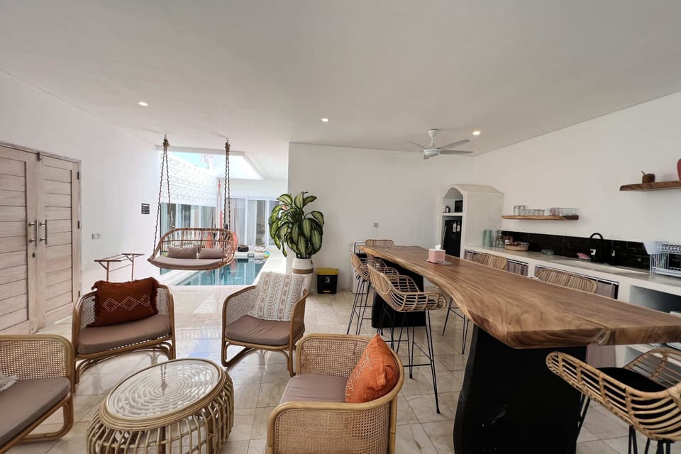 Basic Villa | Private kitchen | Fridge, microwave, stovetop, toaster