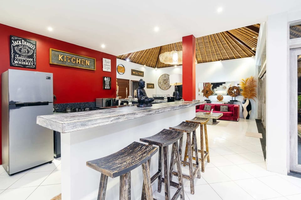 Basic Villa | Private kitchen | Fridge, microwave, stovetop, toaster