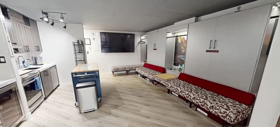 10-JC406 - Beds Up LR-Kit