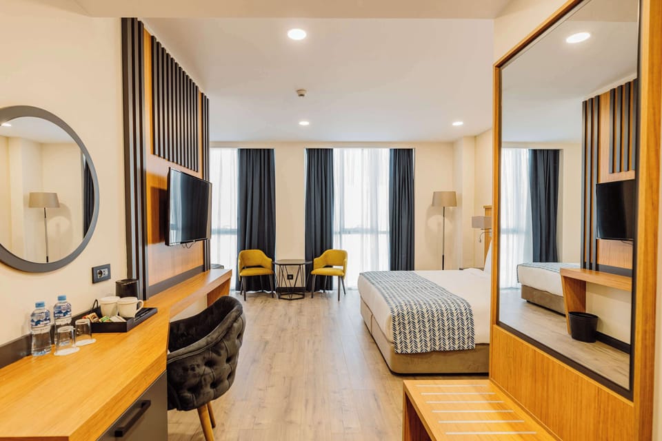 Standard Room, Multiple Beds, Accessible, Non Smoking | 1 bedroom, minibar, in-room safe, soundproofing