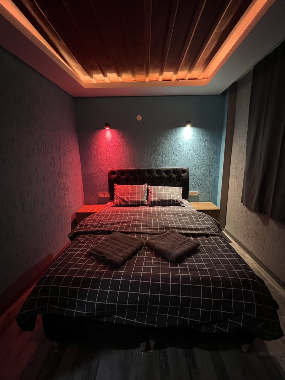 Room, Non Smoking | Premium bedding, down comforters, Select Comfort beds, soundproofing