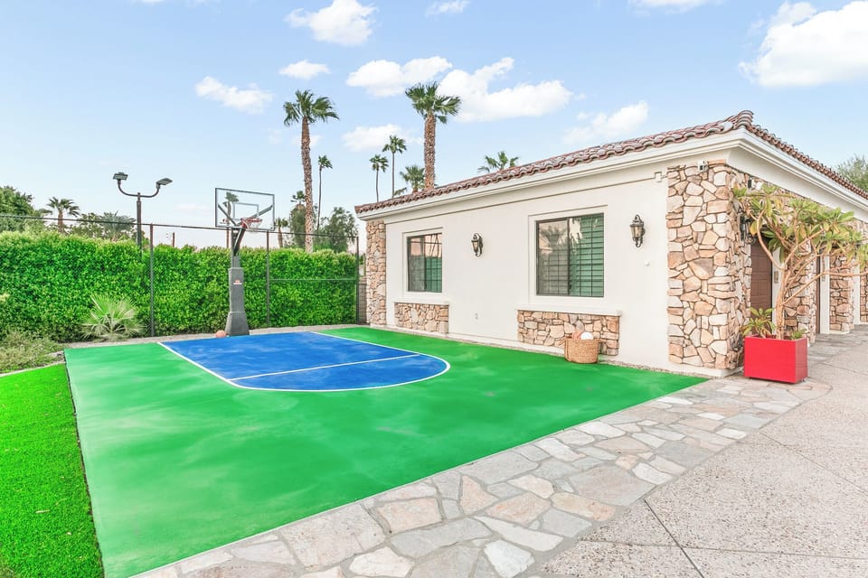 Sport court