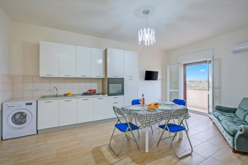 Kitchen and dining area