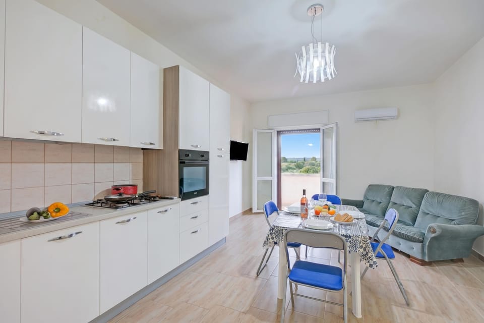 Kitchen and dining area