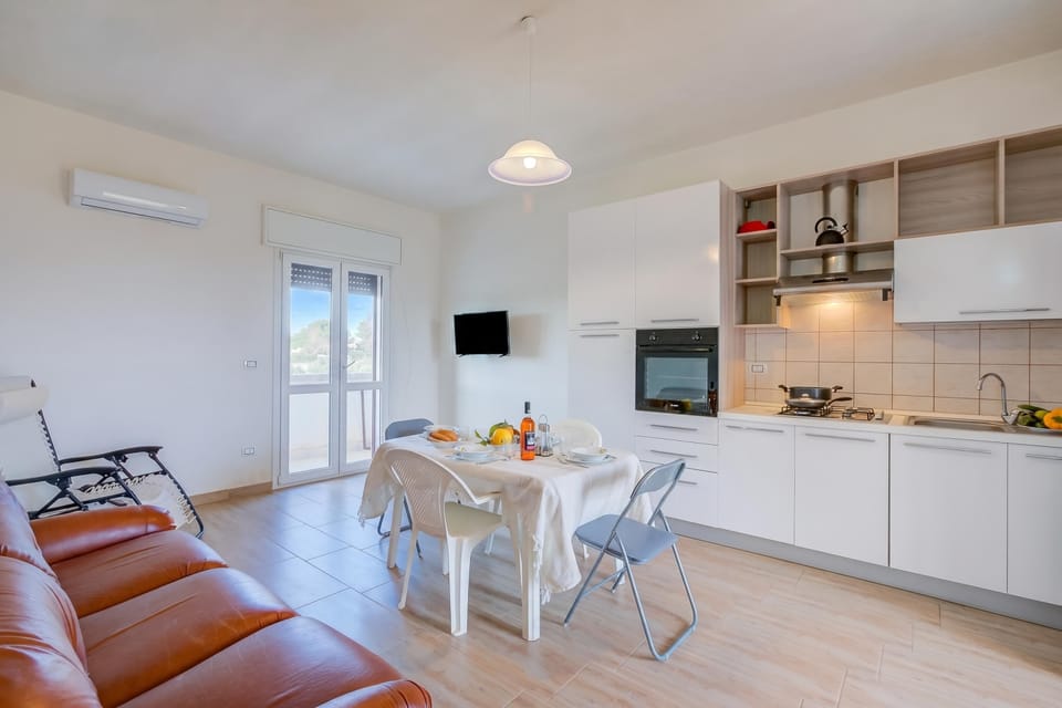 Kitchen and dining area