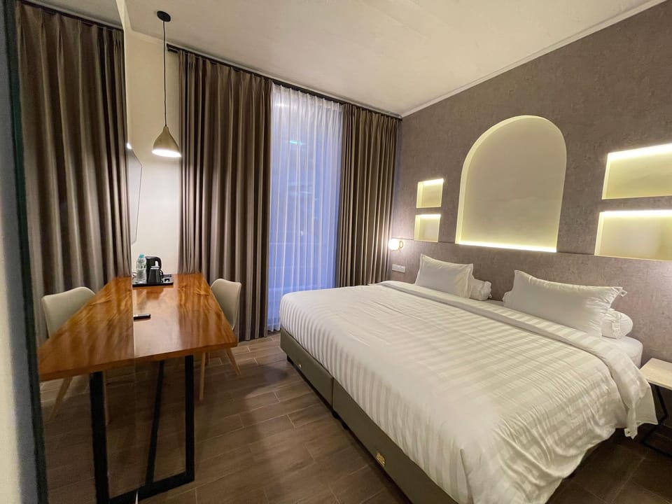 Superior Double Room | Desk, free WiFi, bed sheets