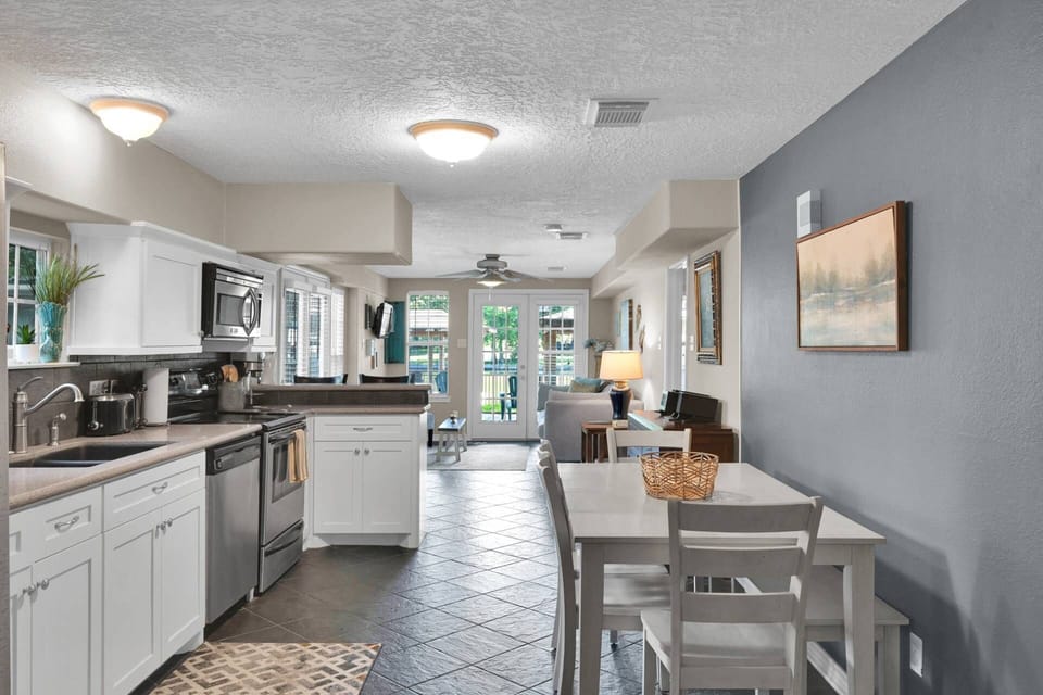 Open kitchen to the living room