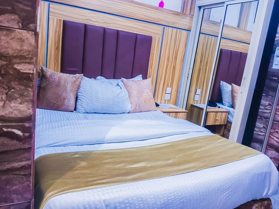 Premium bedding, free WiFi, bed sheets