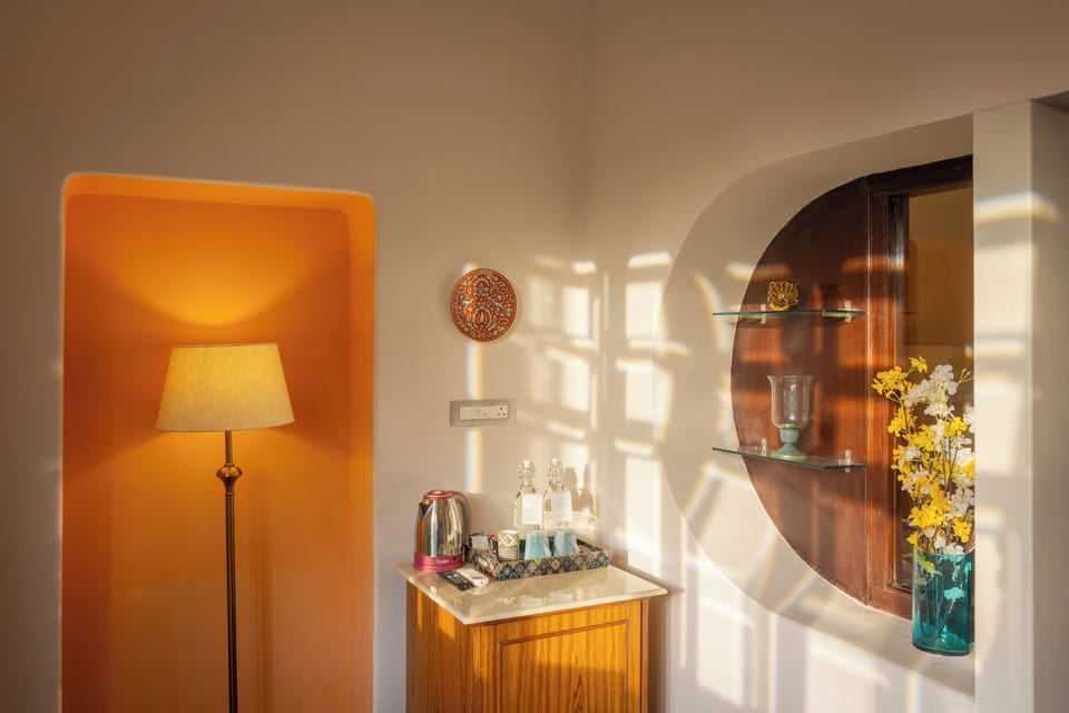 Premium Room (Hideaway) | In-room safe, iron/ironing board (on request), WiFi (free)