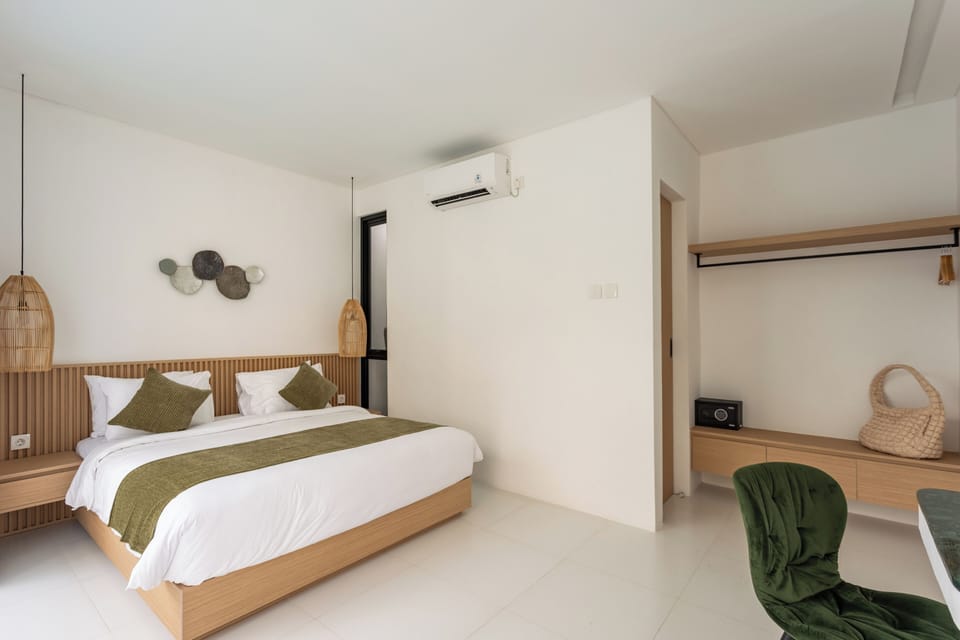 Deluxe Villa | 2 bedrooms, in-room safe, blackout drapes, iron/ironing board